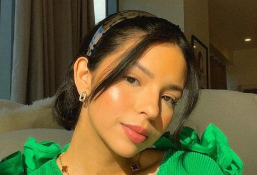 Instagram: @angela_aguilar_