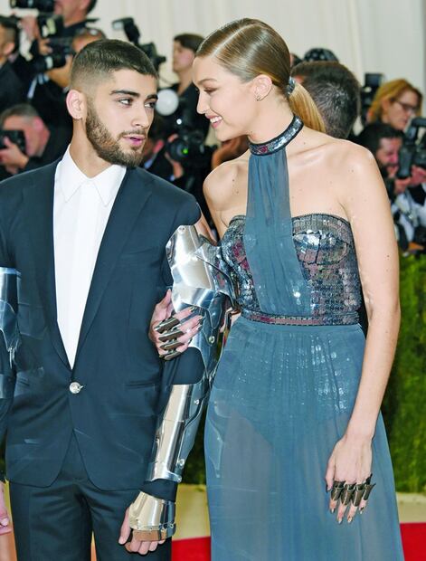 Gigi Hadid da a luz a su primer bebé y Zayn Malik comparte tierna foto