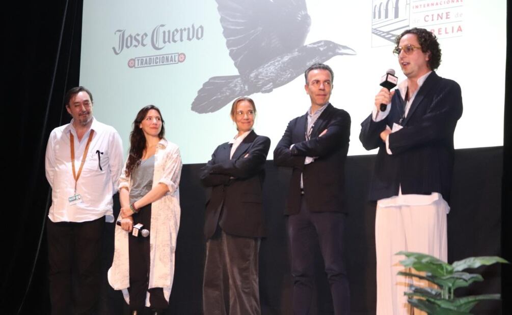 Entregan a Lila Avilés premio Cuervo Tradicional / Foto: Leonor Reyes