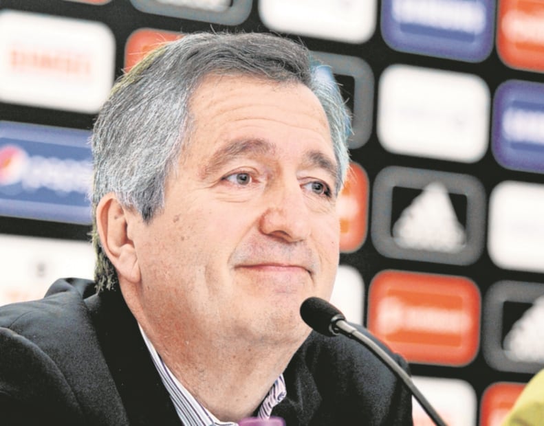 Él es el empresario Jorge Vergara, dueño de Chivas