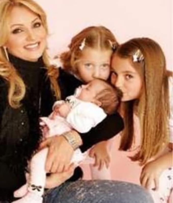 Angélica Rivera con sus hijas Sofía, Fernanda y Regina Castro / Foto: Instagram