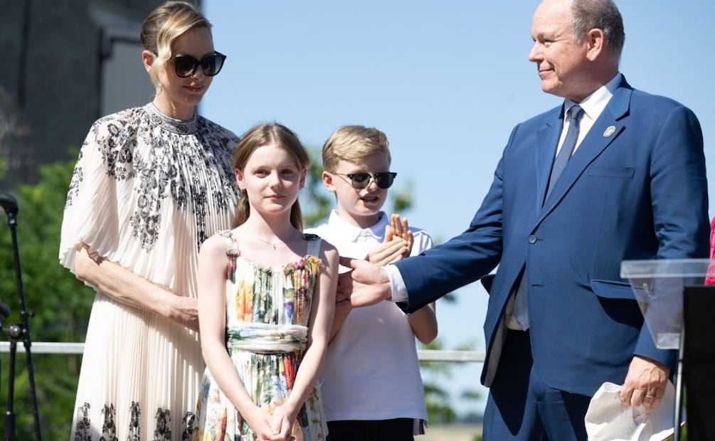 Los príncipes Alberto II y Charlène de Mónaco y sus hijos, la princesa Gabriella y el príncipe Jacques / Foto: Instagram @palaisprincierdemonaco