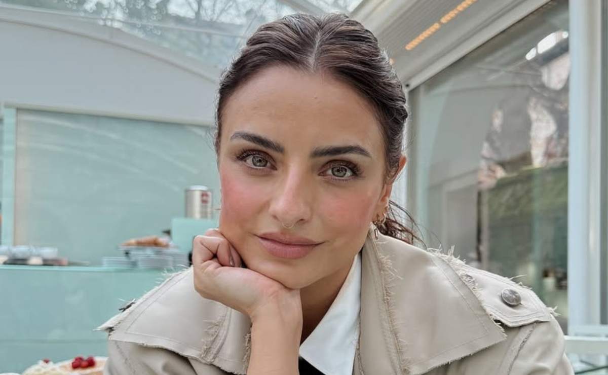 Aislinn Derbez reaparece tras el fallecimiento de Gabriela Michel, su mamá