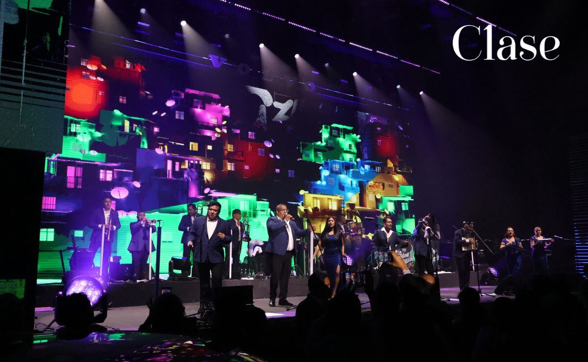 Los Ángeles Azules en Paradise Party, el lanzamiento del Volvo EX30 / Foto: Nayeli Castillo