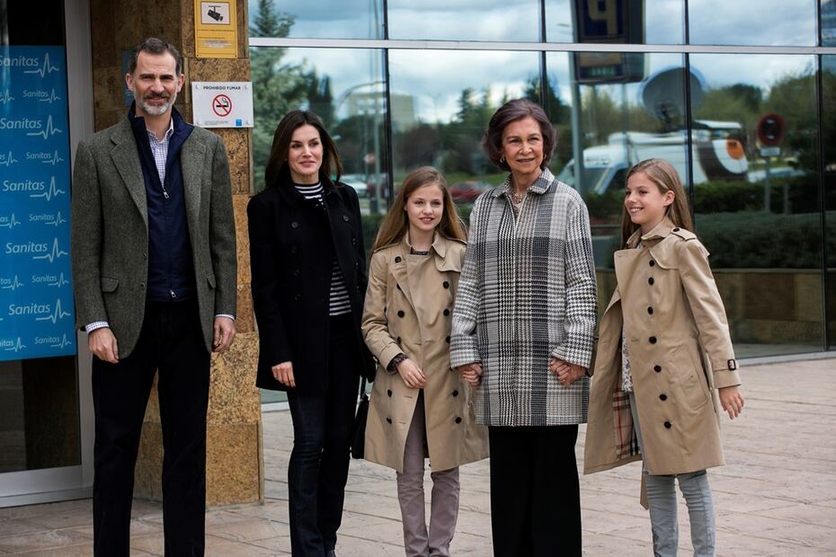 La reina Sofía por fin tiene la foto con sus nietas, motivo que ocasionó el pleito real 