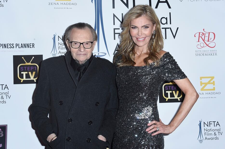 Larry King se divorcia tras 22 años casado con su séptima mujer