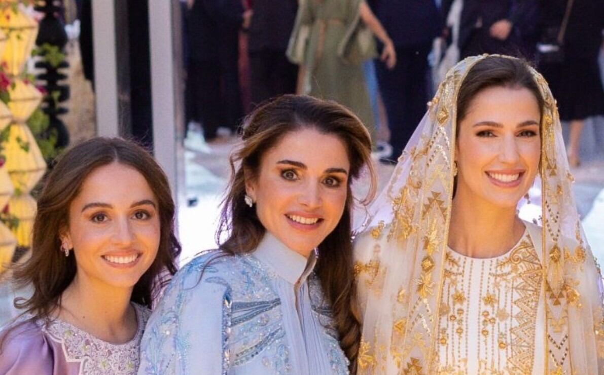 Rania de Jordania celebra a su nuera con tradicional fiesta de henna