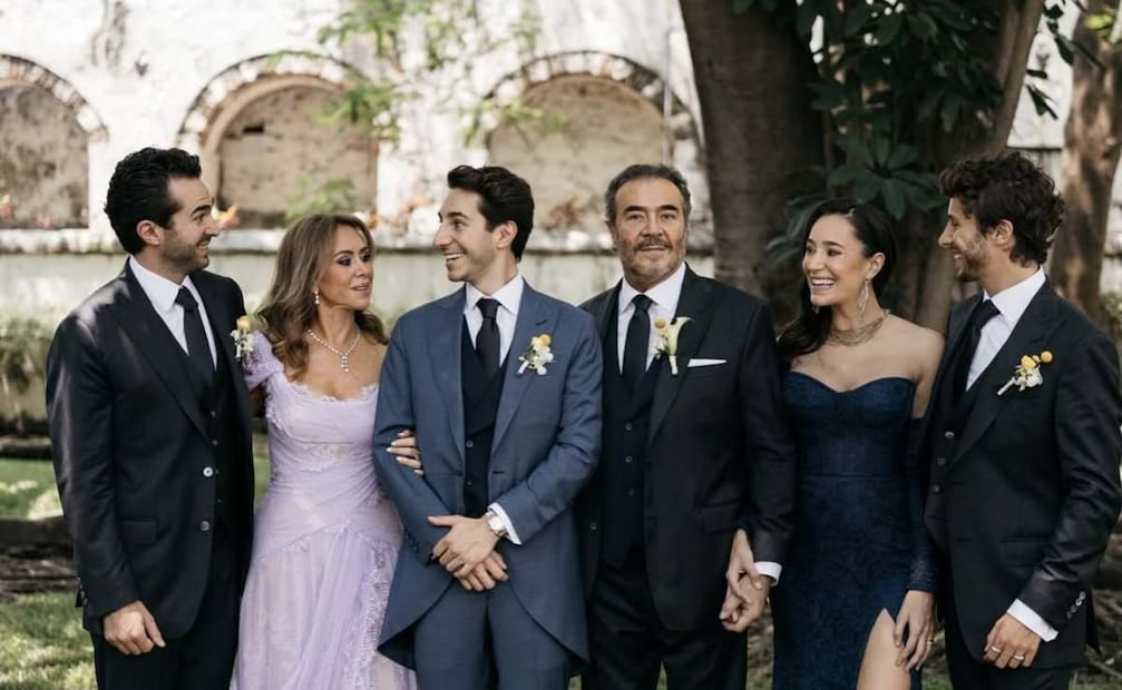 Fernando Zurita, Teresa Arellano, Andrés, Fernándo, Pau y Juanpa Zurita / Foto: Instagram @agba.weddings