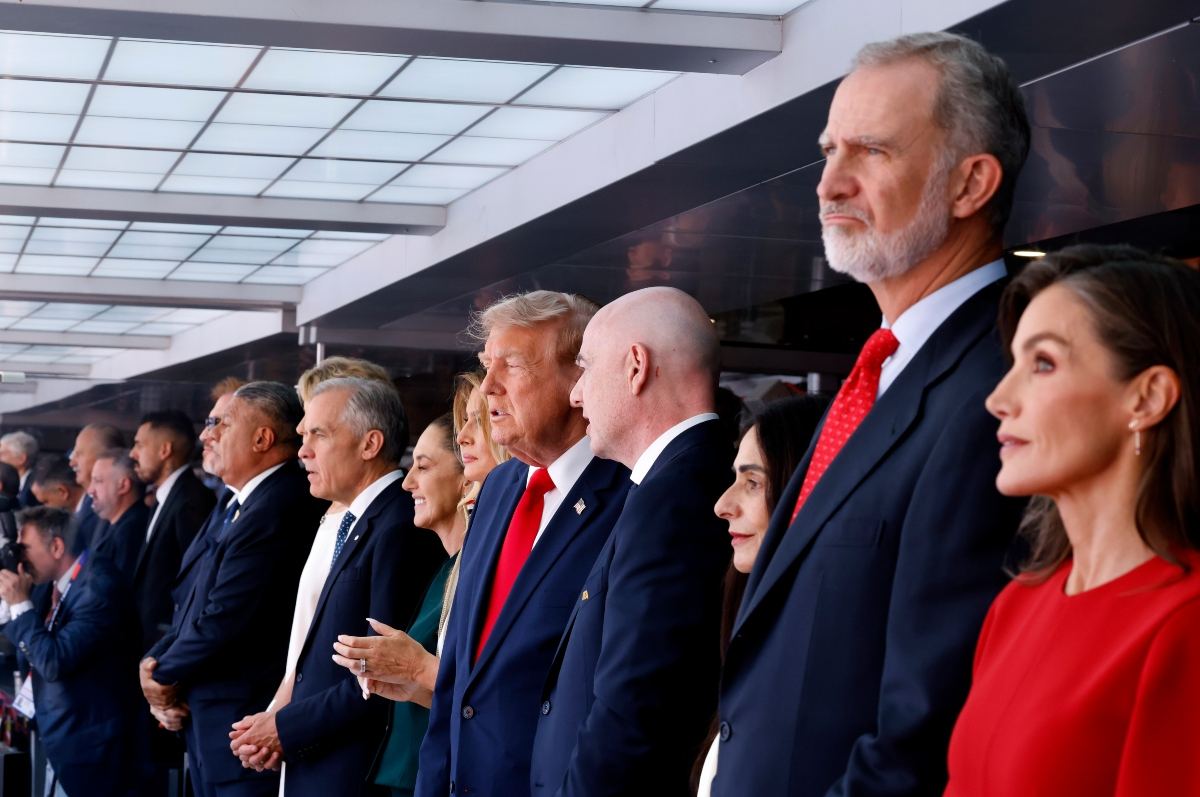 Los reyes de España en el palco de honor junto a diferentes jefes de Estado / Foto: Getty Images