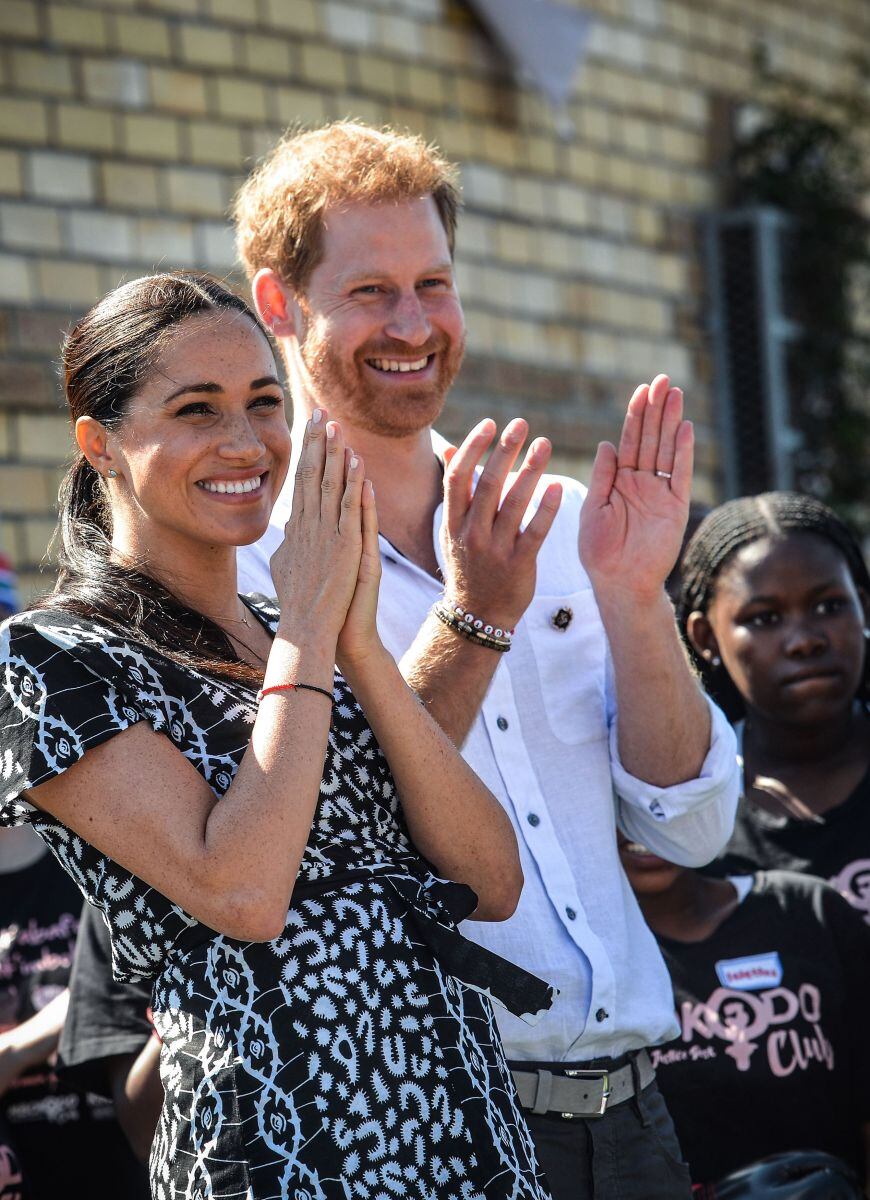 ¿Que Harry y Meghan Markle comenzaron con problemas de dinero? 