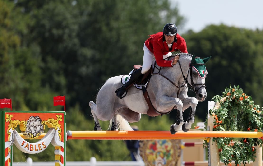 Eugenio Garza Pérez con su caballo Contago en los Juegos Olímpicos de París 2024 / Foto: Getty Images