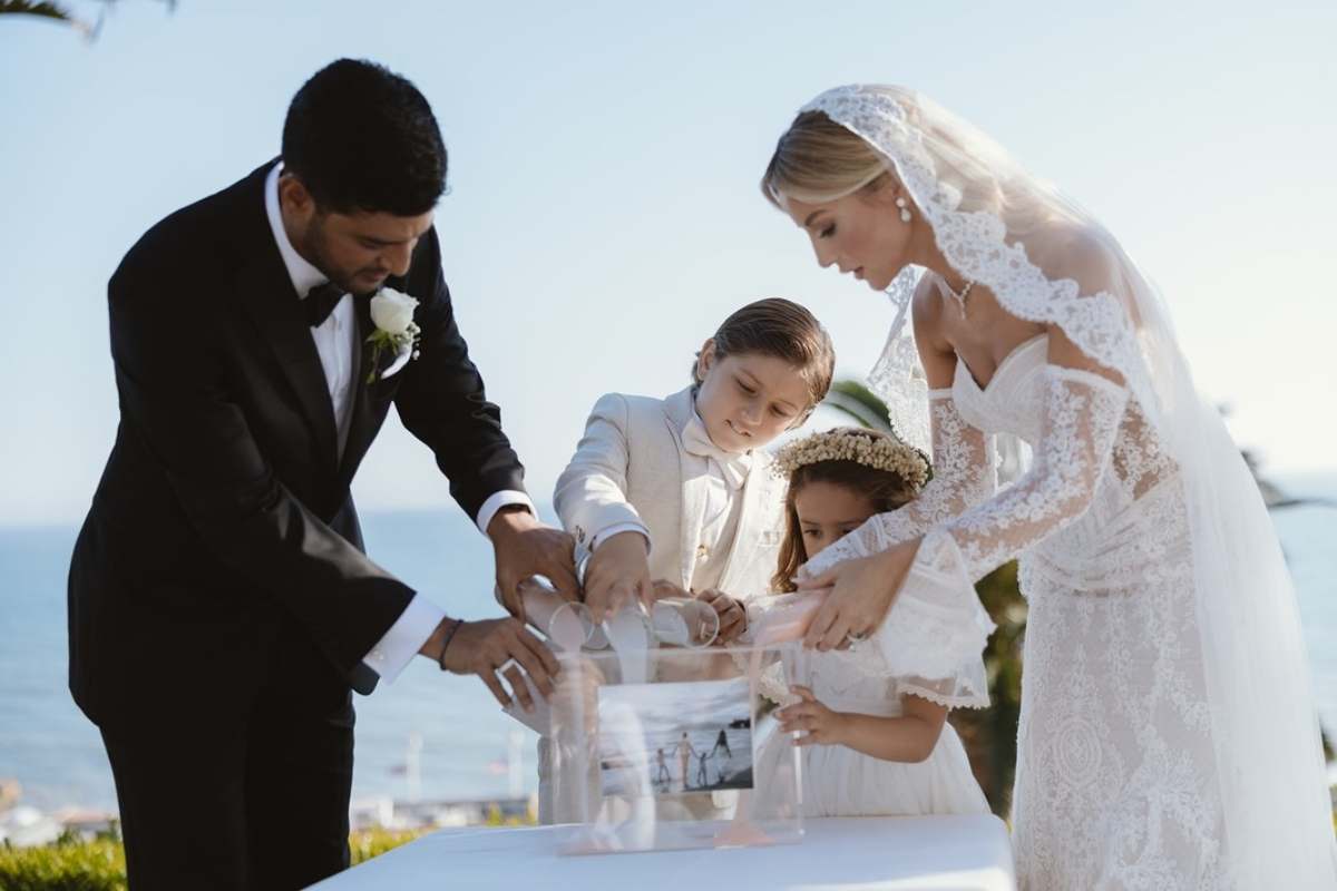 Carlos Vela y Saioa Cañibano renovaron sus votos frente al mar / Foto: Instagram @carlosv11_
