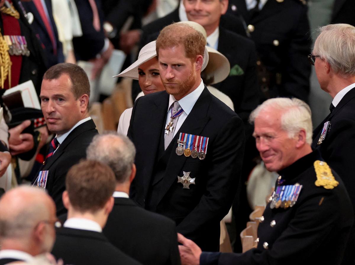 Las caras del príncipe Harry en la misa de Isabel II: ¿aburrido, enojado o arrepentido?