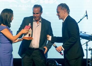 Xavier López Ancona recibe reconocimiento en la Gala de la Fundación Infantil Ronald McDonald México