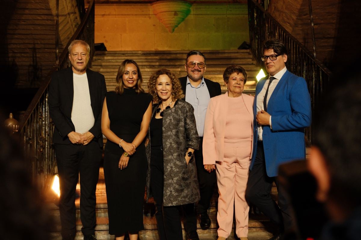 Patrizio Baroni; la regidora Marissa Magaña; Beatriz Calles; Édgar Aceves, director del Instituto Dicormo; María del Rocío Aceves, directora vitalicia y Rodrigo Basilicati. (Foto: Especial)