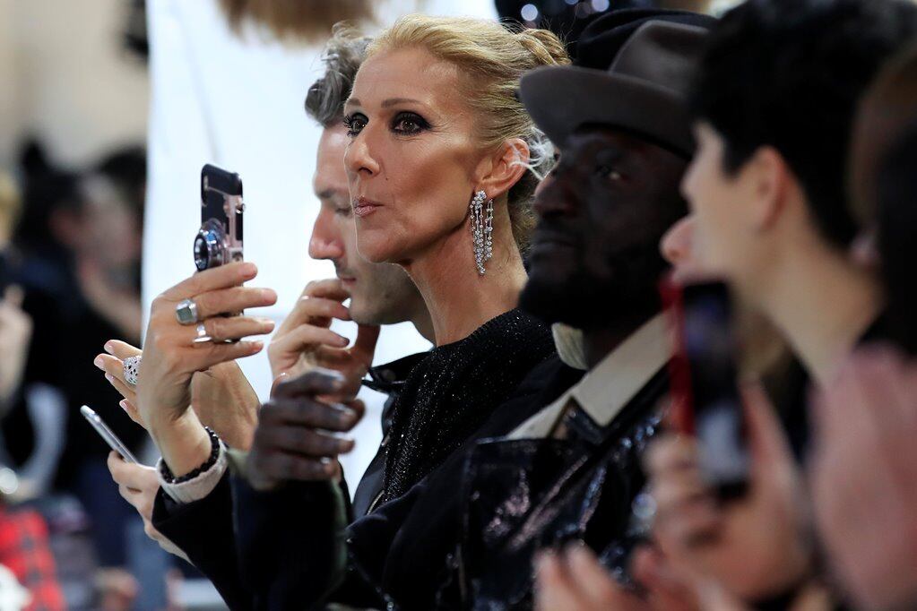 Celine Dion preocupa por su extrema delgadez; siempre la acompaña el bailarín Pepe Muñoz