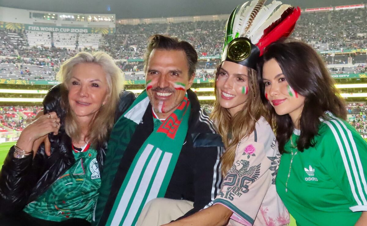 Gina Díez Barroso, Billy Rovzar, Claudia Álvarez y Alexandra Rovzar.
