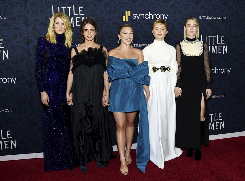 Emma Watson reaparece y luce espectacular en la premiere de 'Mujercitas' con vestido negro tipo baby doll