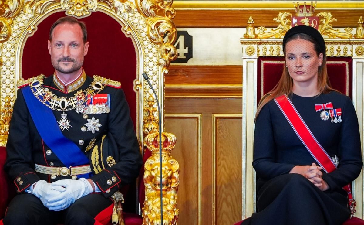Así fue la proclamación de Haakon VIII como rey de Noruega junto a la princesa Ingrid
