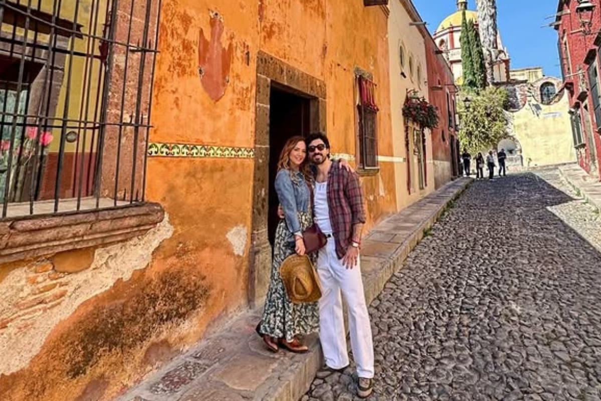 Andrea Legarreta y Luis Carlos Origel en San Miguel, Guanajuato / Foto: Instagram