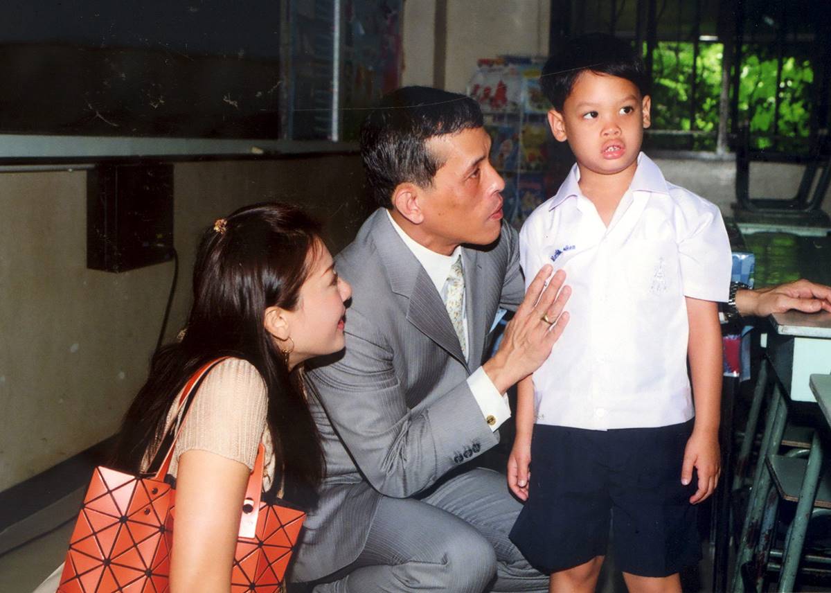 La impactante foto de la ex esposa del rey de Tailandia: rapada y extremadamente delgada