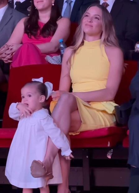 Mariel junto a Mariana durante la ceremonia / Foto: Instagram