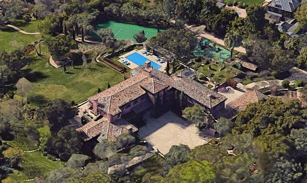 El príncipe Harry y Meghan Markle quieren vender su mansión de Montecito