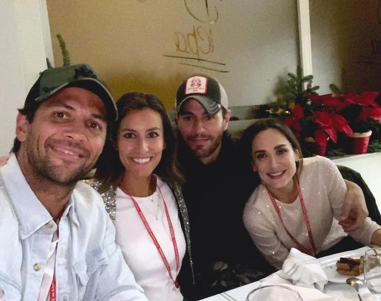 Enrique Iglesias y sus hermanos/Instagram.
