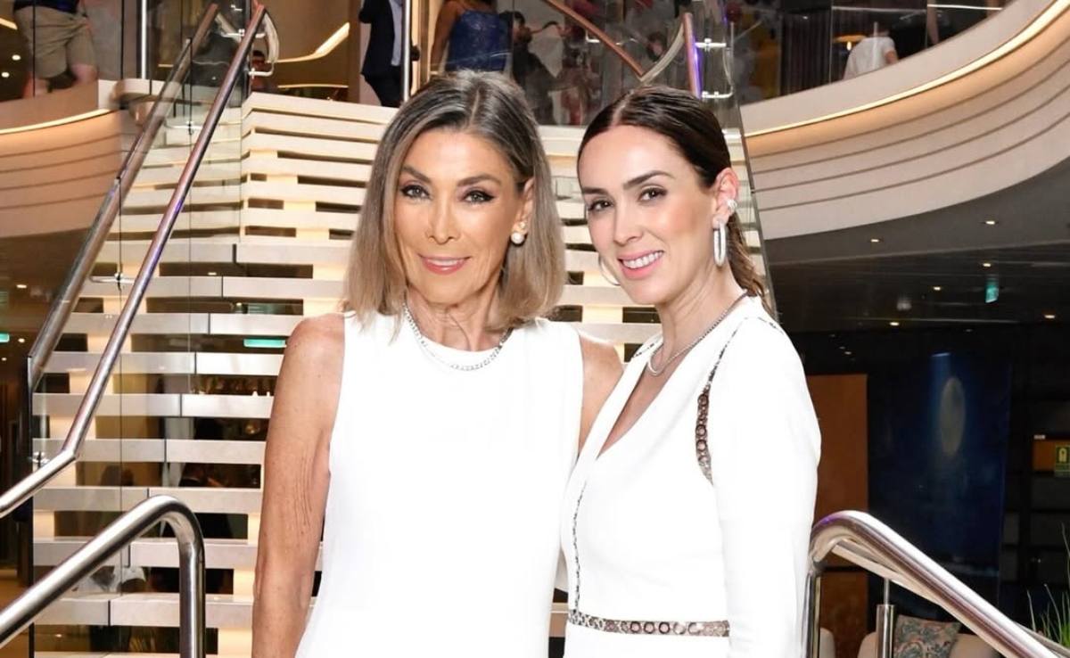 Jacky Bracamontes junto a su mamá, Jacqueline Van Hoorde / Foto: Instagram  @jackybrv
