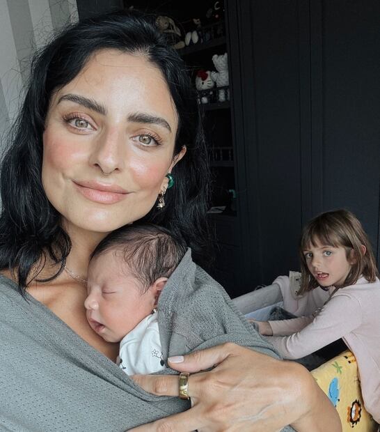 Aislinn Derbez junto a Tessa y su hija Kai / Foto: Instagram
