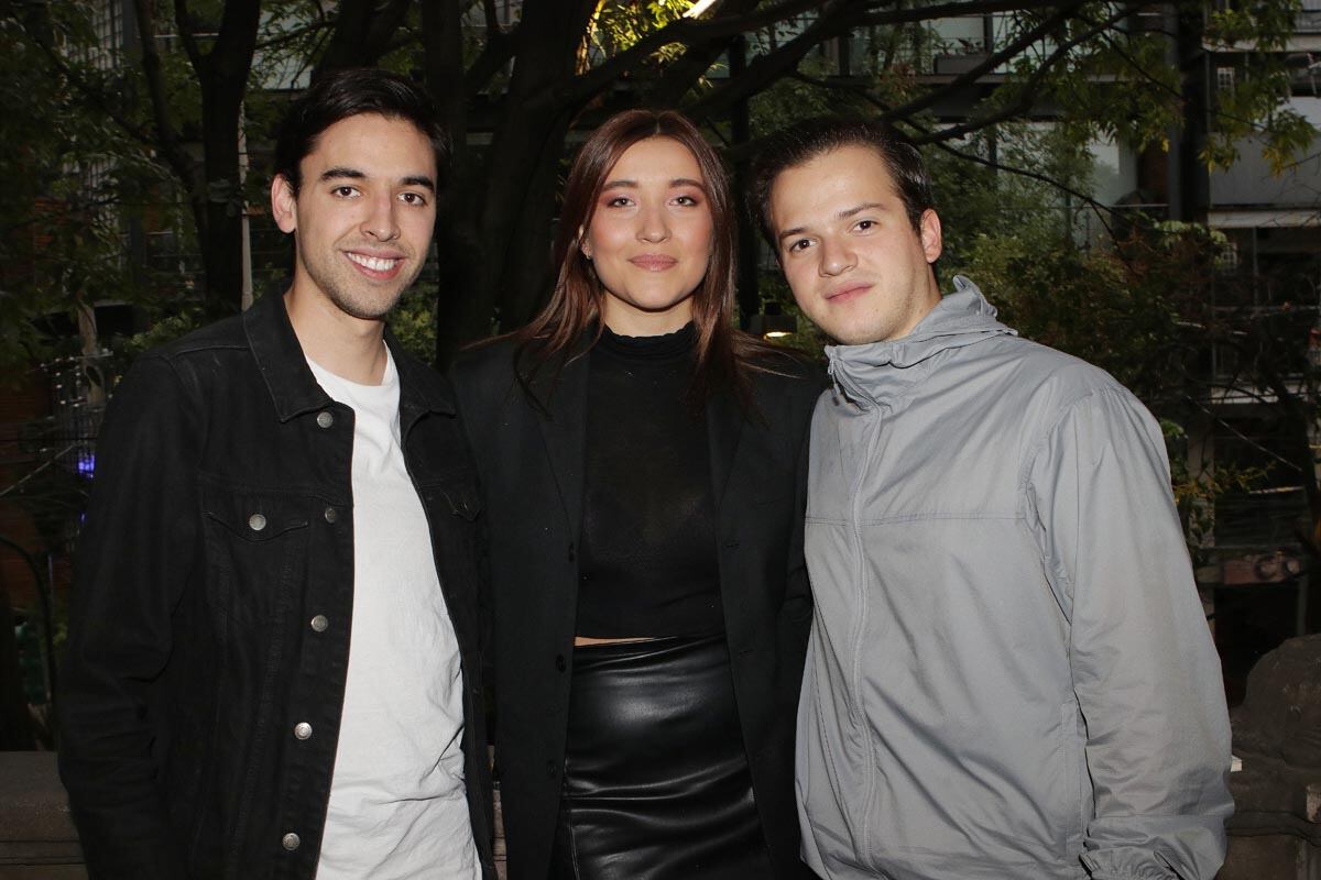 Felipe Urbina, Ana Paula Valero y Roberto Escalante. (Foto: Quadra Producciones)