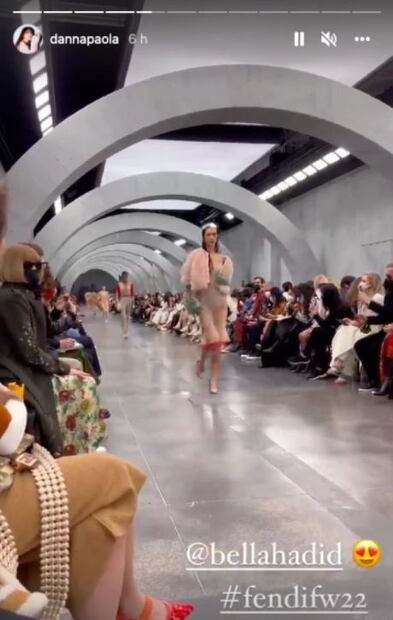 Danna Paola y Anna Wintour disfrutan el desfile de Milán
