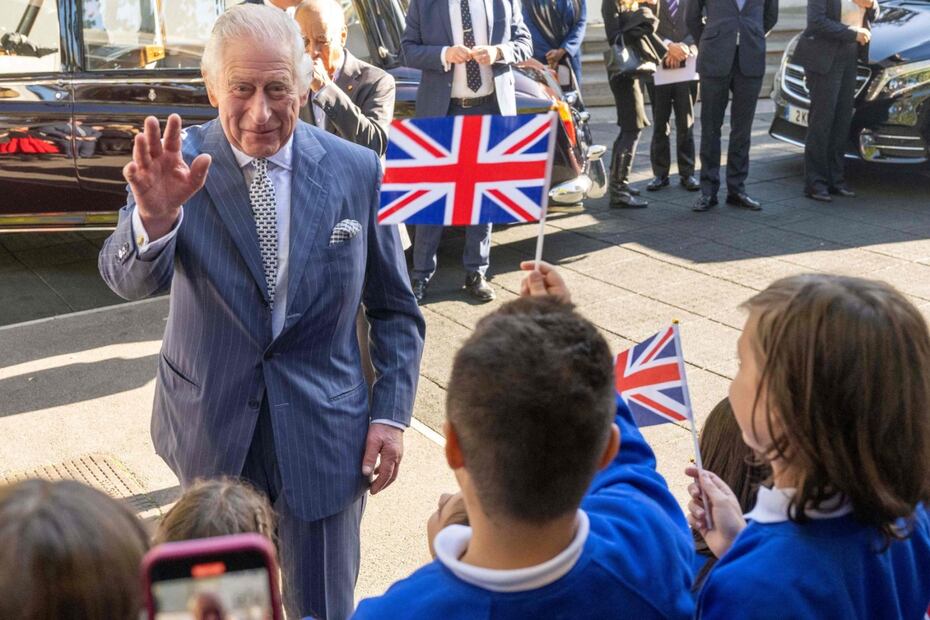 La graciosa respuesta del rey Carlos III sobre su edad a un grupo de niños