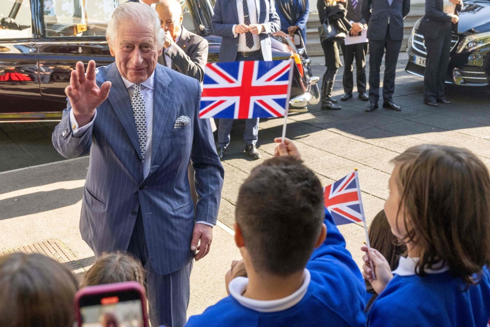 La graciosa respuesta del rey Carlos III sobre su edad a un grupo de niños