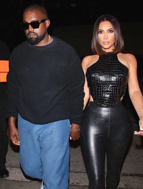 Kim Kardashian no dejará sus atrevidos vestidos por el cristianismo de Kanye West