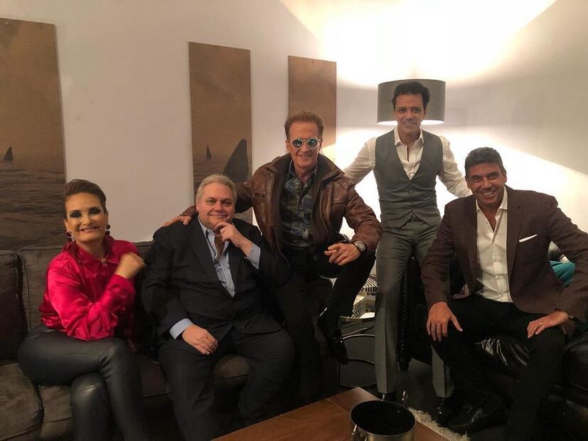 Arturo Elias Ayub y Rodrigo Herrera en el concierto de Mijares y Emmanuel 