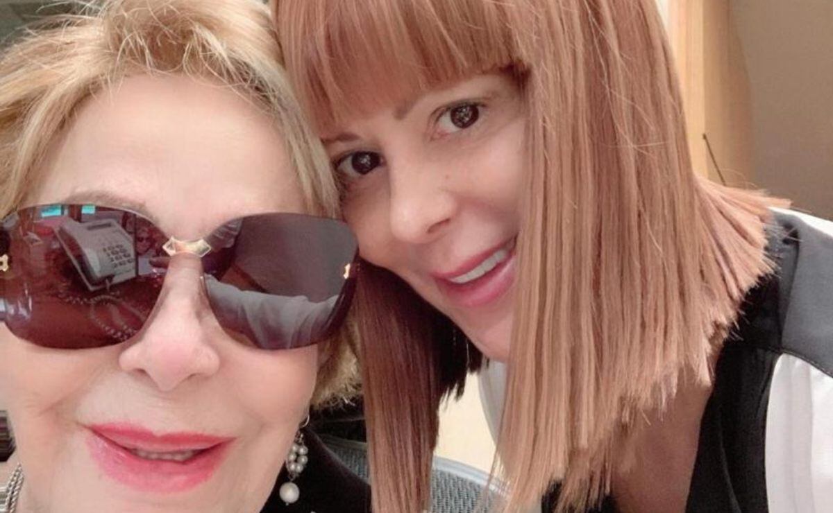 Alejandra Guzmán sube foto con Silvia Pinal sin una gota de maquillaje