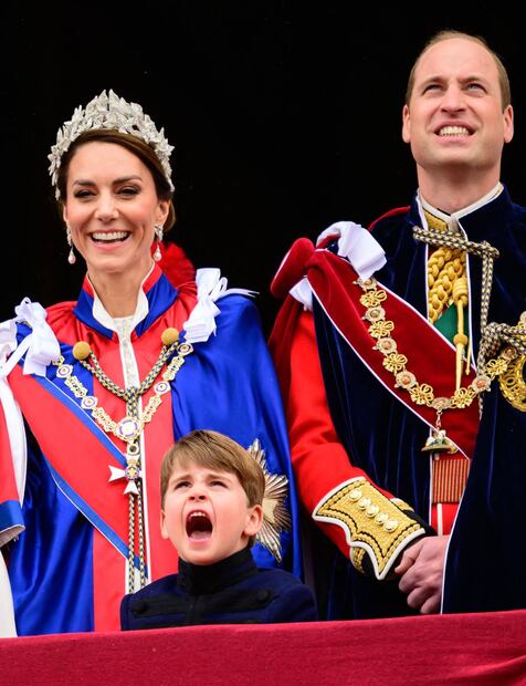 Catalina de Gales y Guillermo de Gales con su hijo menor, el príncipe Louis / AFP