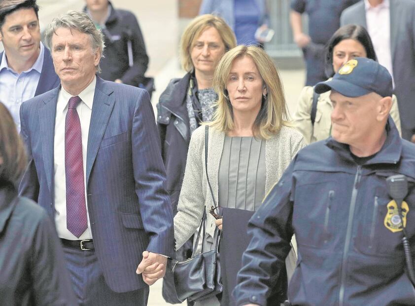 Felicity Huffman anuncia regreso a la tv luego de cumplir sentencia en prisión