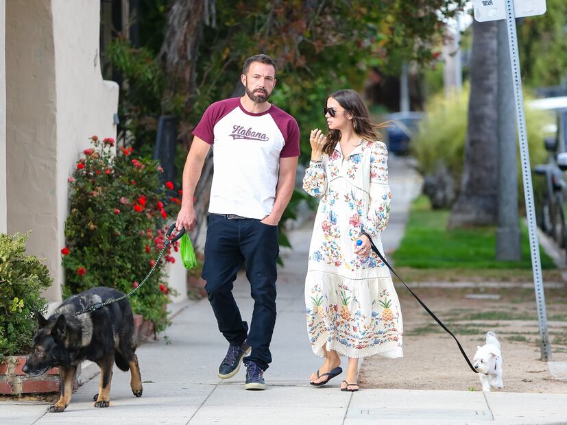 Parece que Ben Affleck se tiñó el pelo y la barba para tapar sus canas