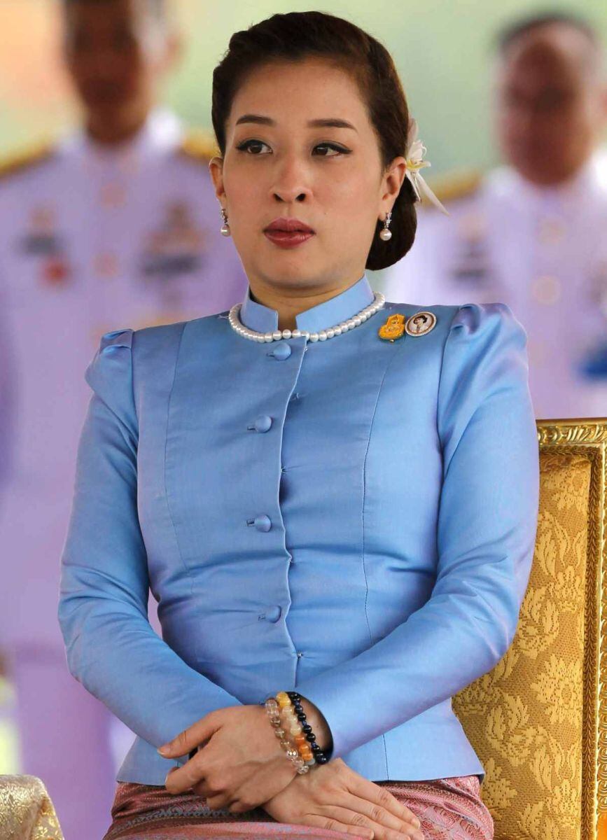 Hija del rey de Tailandia es declarada muerta; permanece conectada a una máquina 