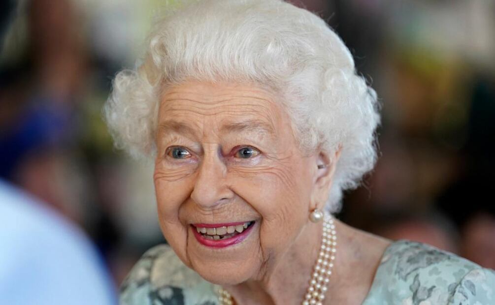 El libro de Nostradamus rompe récord de ventas al predecir la muerte de Isabel II
