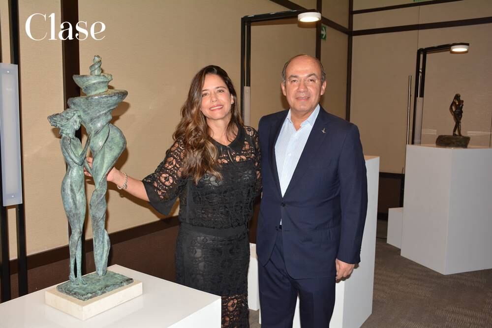  Ana Claudia Talancón y Felipe Calderón Hinojosa en subasta “Reconexión"