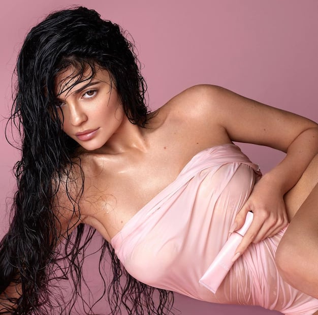 Un jugo verde, el secreto mejor guardado de Kylie Jenner para una piel luminosa 