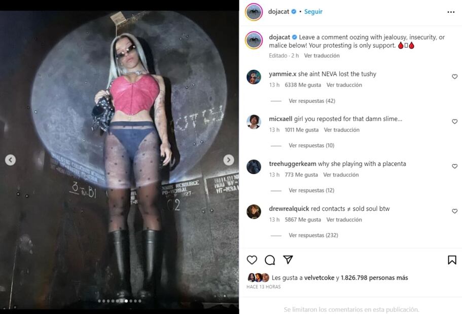 Doja Cat luce corsé de cuero y pantyhose / Instagram