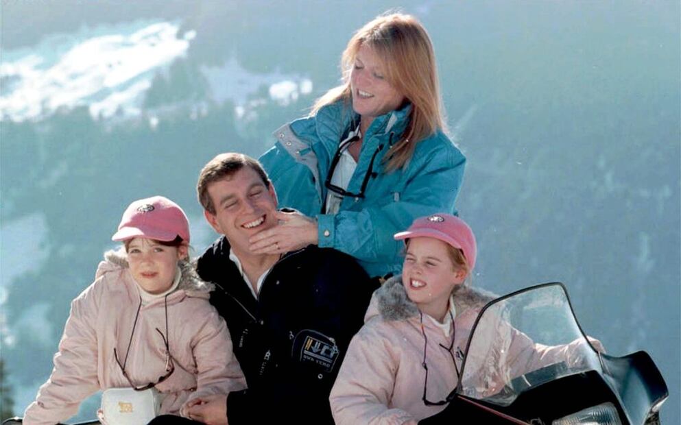 El príncipe Andrés vende su casa de Suiza para indemnizar a Virginia Giuffre