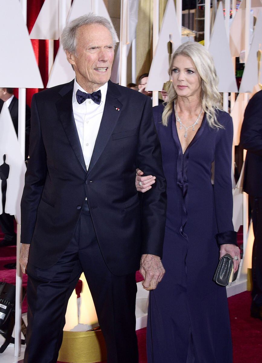 Clint Eastwood cumple 90 años, con 5 matrimonios y 7 hijos