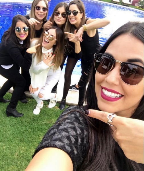 Ximena Navarrete disfrutó de su primera despedida de soltera 