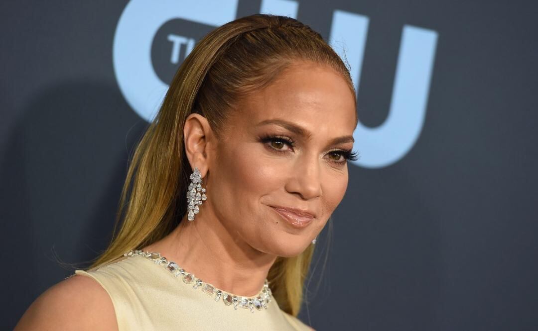 Jennifer Lopez revela que su mamá solía golpearla