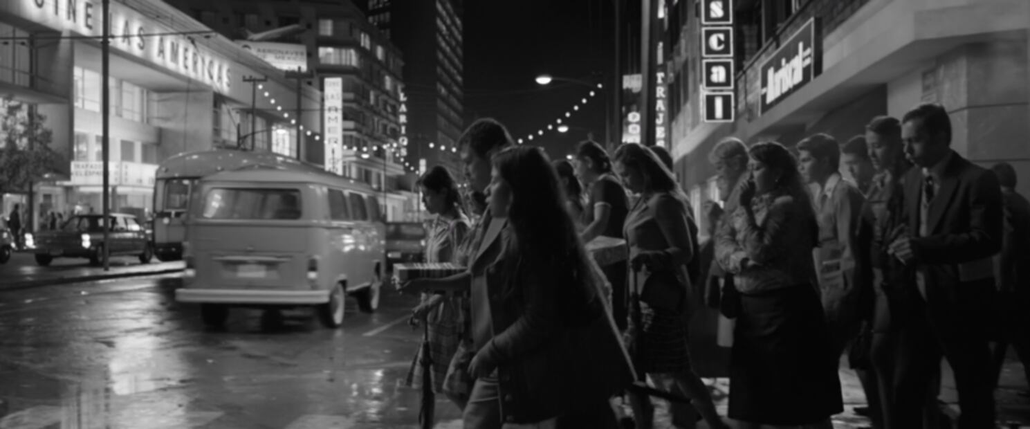 Guillermo del Toro elogia a Cuarón y explica 10 detalles ocultos de "Roma" que no te debes perder